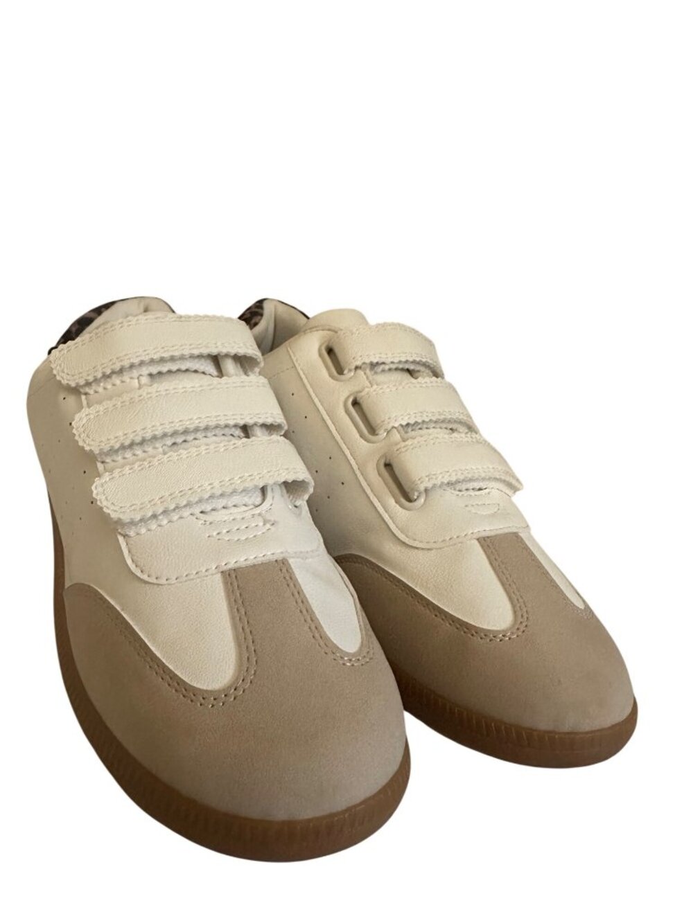 Dolce Vita Quick sneakers a white upper, beige toe cap and leopard print size 8